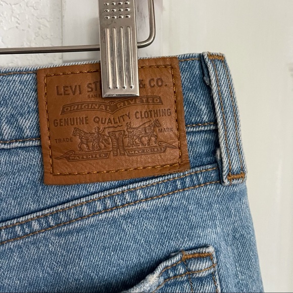 Levi’s Wedgie Raw Hem Jeans size 30 - Picture 7 of 13